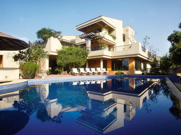 Suniel Shetty’s alluring bungalow in Khandala.