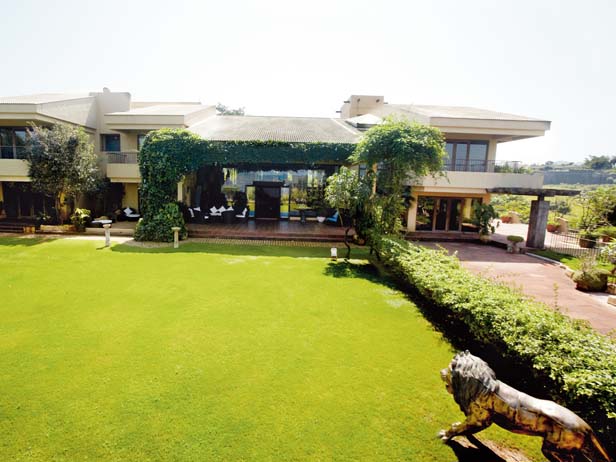 Suniel Shetty’s alluring bungalow in Khandala.