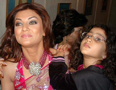Bollywood actor Sushmita Sen with her daughters