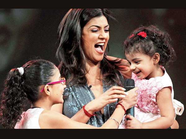 Bollywood actor Sushmita Sen with her daughters