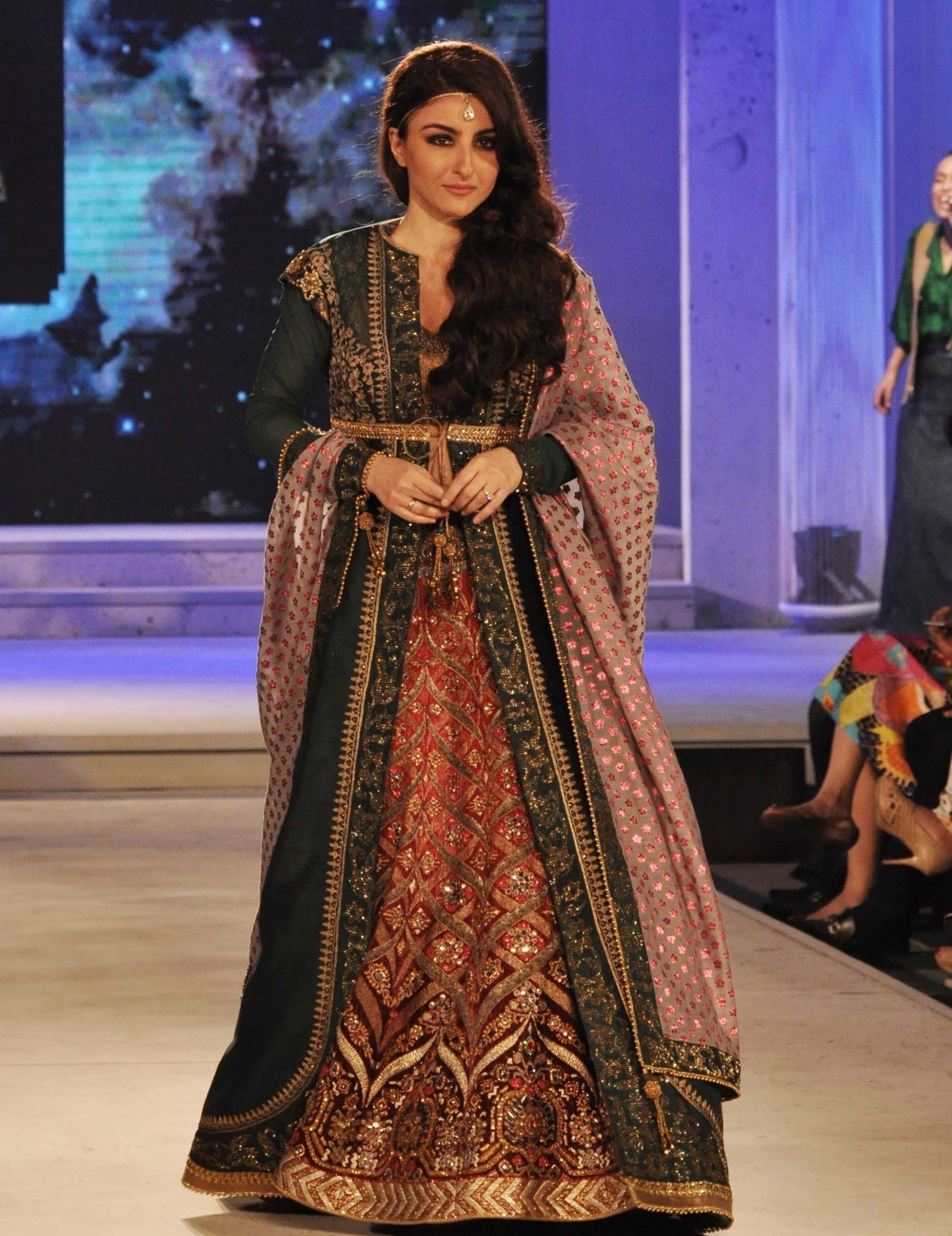 Soha Ali Khan donned the finale design for JJ Valaya at Blenders Pride Fashion Tour.