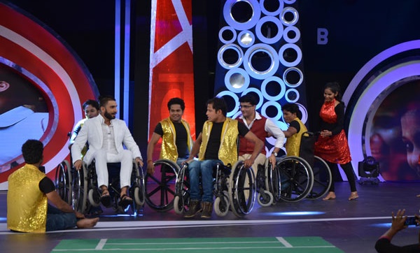 Ranveer Singh, Saurav Ganguly plying with wheelchair kids at Support My School Campaign event.