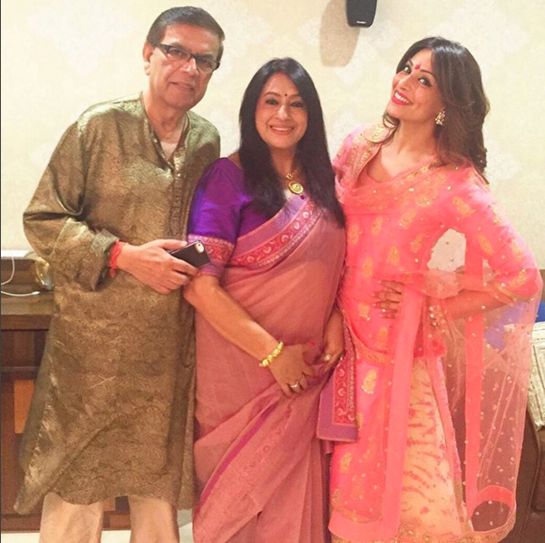 Bipasha Basu and Karan Singh Grover celebrate Diwali together.