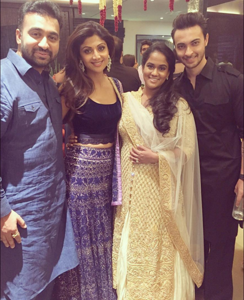 Arpita Khan flaunting her cute baby bump.