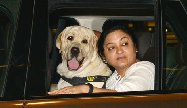 Dude with Anushka Sharma's Mom