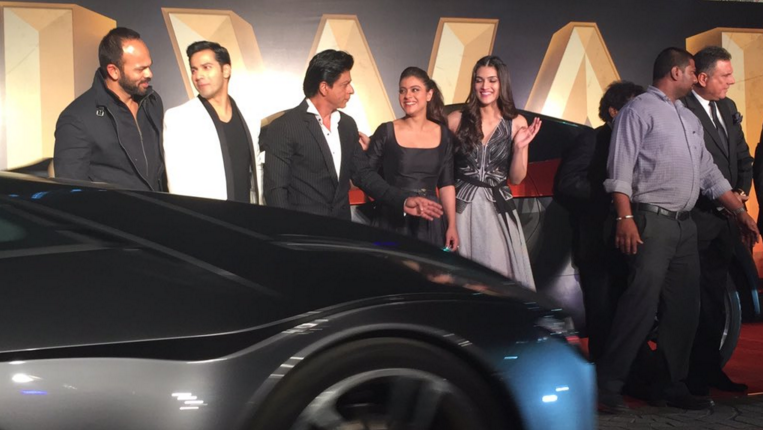 ‘Dilwale’ cast poses for the pictures at the Worldwide Trailer Premiere!