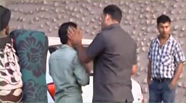 Salman Khan's fan slapped by Bodyguard