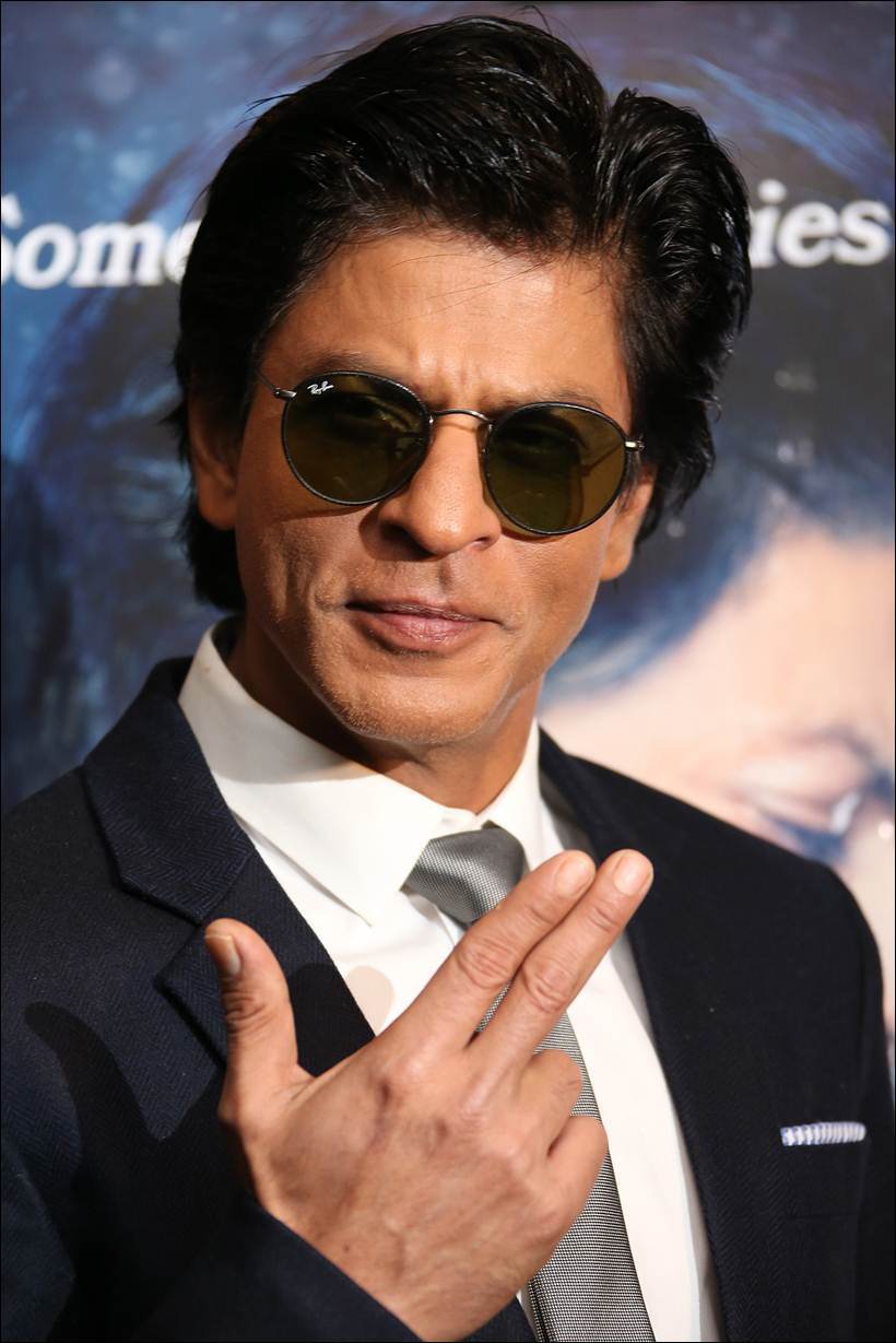 Shah Rukh Khan in his don pose