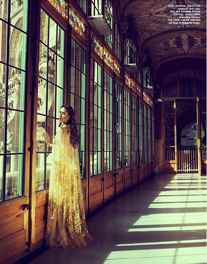 Kareena Kapoor Khan looking royal in a palace