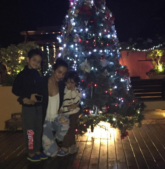 Malaika Arora Khan & kids posing with Chritmas tree