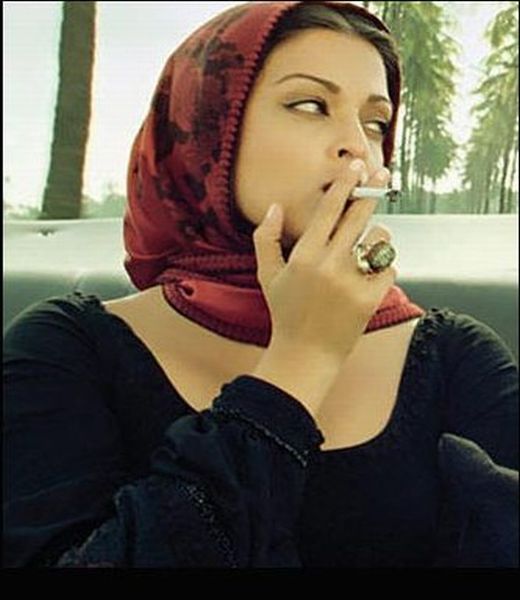 Aishwarya Rai Bachchan smoking