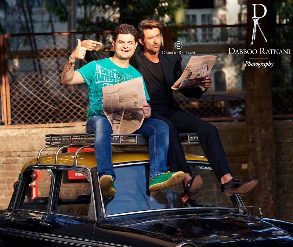 Dabboo Ratnani with Hrithik Roshan at behind the scene of 2016 Calendar shoot