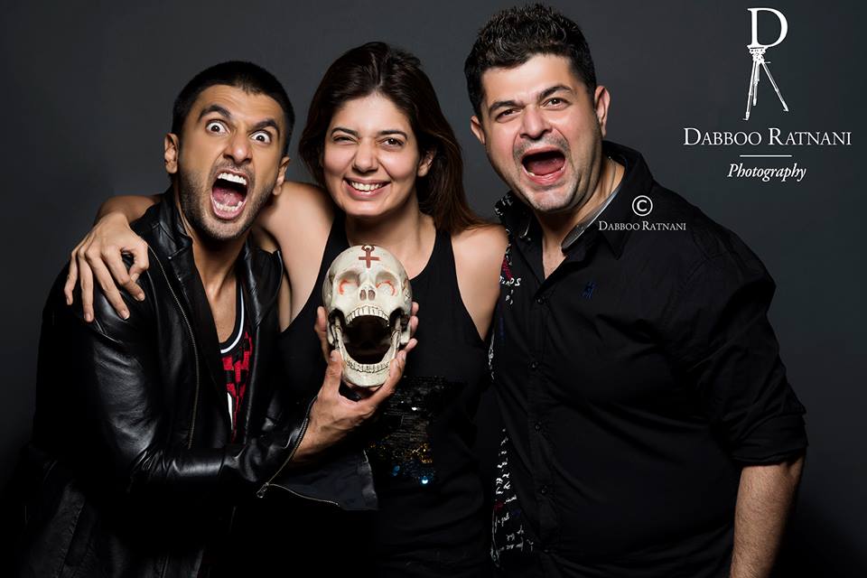 Horrific Moments Ranveer Singh, Dabboo Ratnani with wife at behind the scene of 2016 Calendar shoot