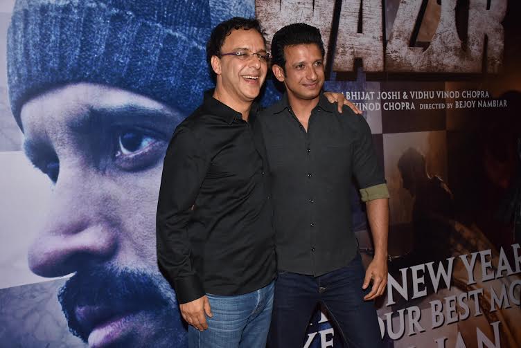 Sharman Joshi with Vidhu Vinod Chopra at Wazir screening