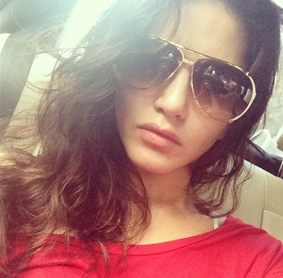 Sunny Leone selfie