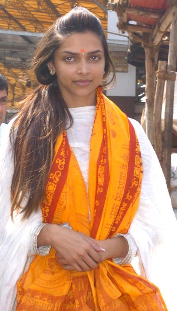 Deepika Padukone in temple