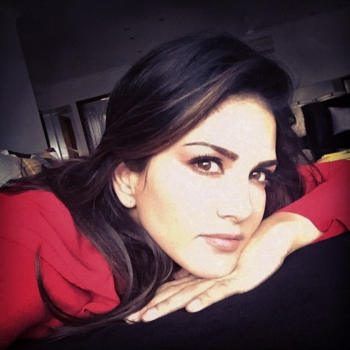 Sunny Leone selfie