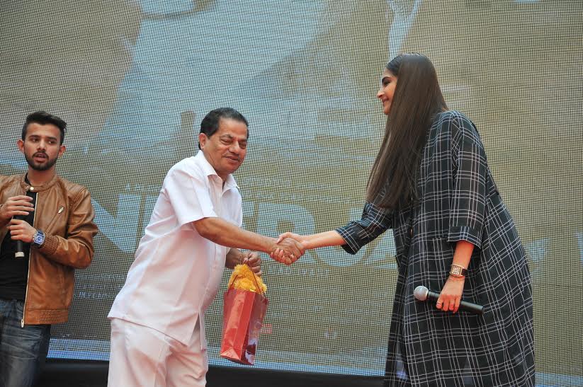 Sonam Kapoor at college festival