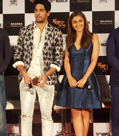 Alia Bhatt all smiles in blue dress with Sidharth Malhotra onstage at Kapoor & Sons Trailer Launch