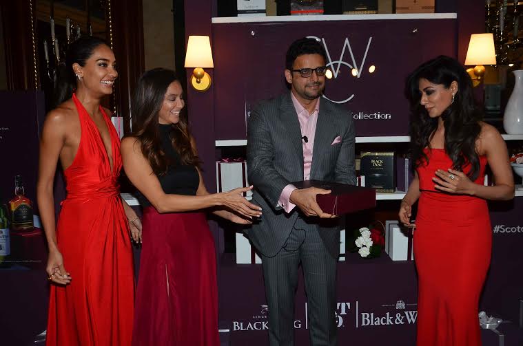 Chitrangda Singh, Lisa Haydon, Shibani Dandekar at the launch of Diageo's Scotch Whiskey Gift Collection,