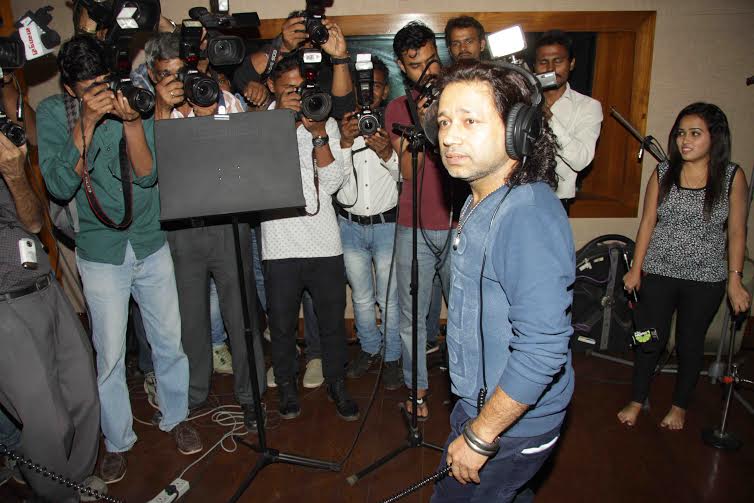 Kailash Kher interacting with media at Music recording of 'Billu Ustaad'.