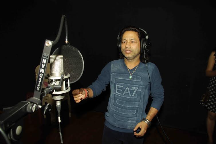 Kailash Kher at Music recording of 'Billu Ustaad'.