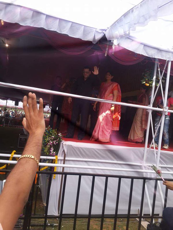 Salman Khan attends an award ceremony in College