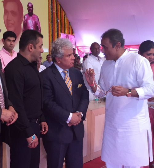 Salman Khan attends an award ceremony in College