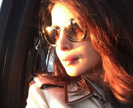 Priyanka Chopra flies to LA to attend Oscars