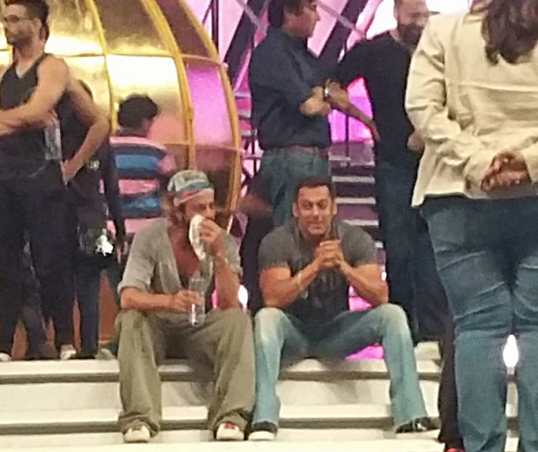 Shah Rukh Khan and Salman Khan at TOIFA