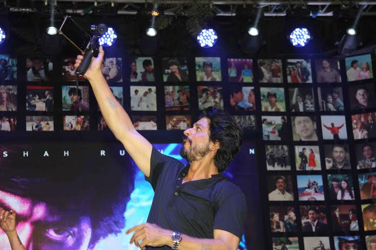 Shah Rukh Khan at Trailer launch event of movie 'Fan'