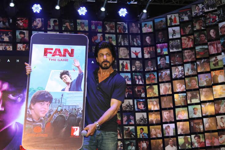 Shah Rukh Khan at Trailer launch event of movie 'Fan'