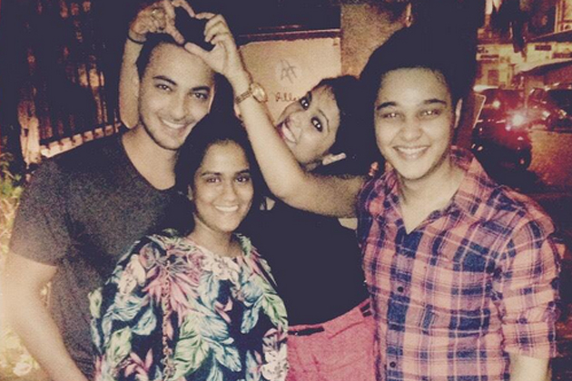 Aayush Sharma & Arpita Khan with friends