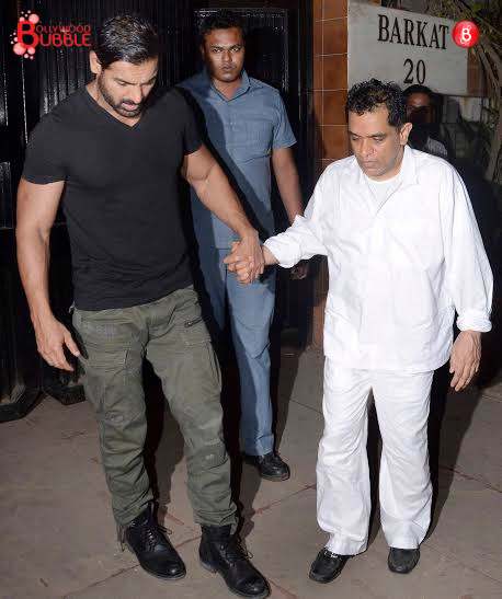 Bollywood celebs at funeral of Firoz Nadiadwala's mother