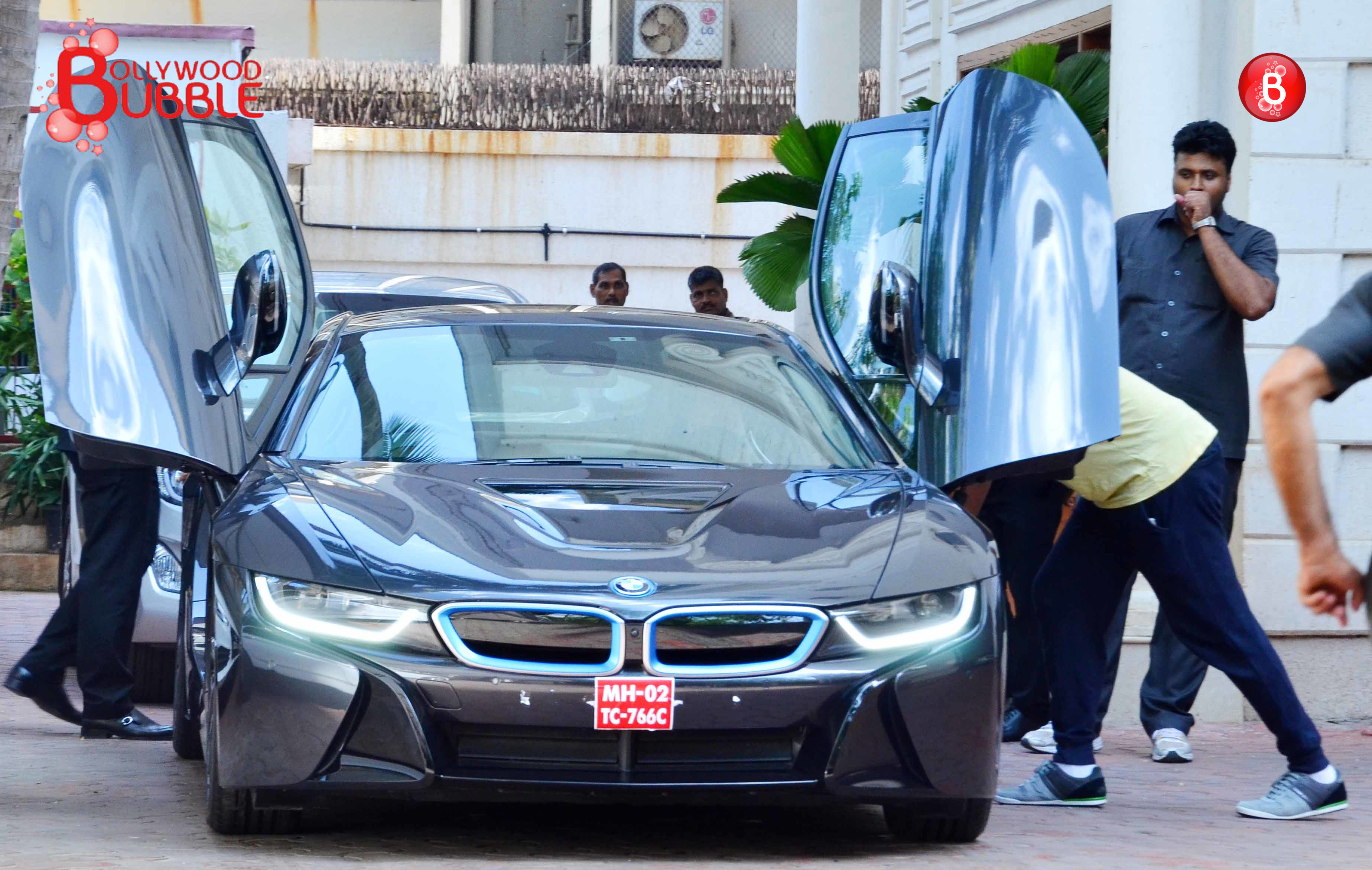 Shilpa Shetty Kundra enjoys ride in her new BMW i8 with son Viaan