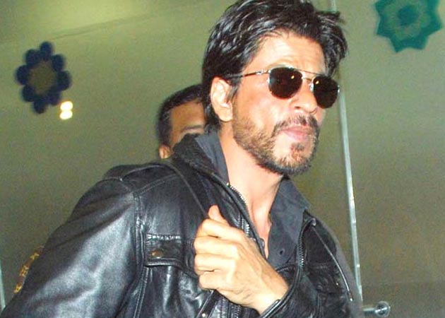 Shah Rukh Khan at airport