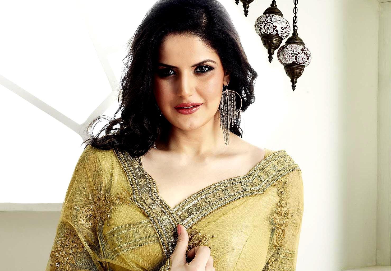 Zareen Khan's new video on Facebook