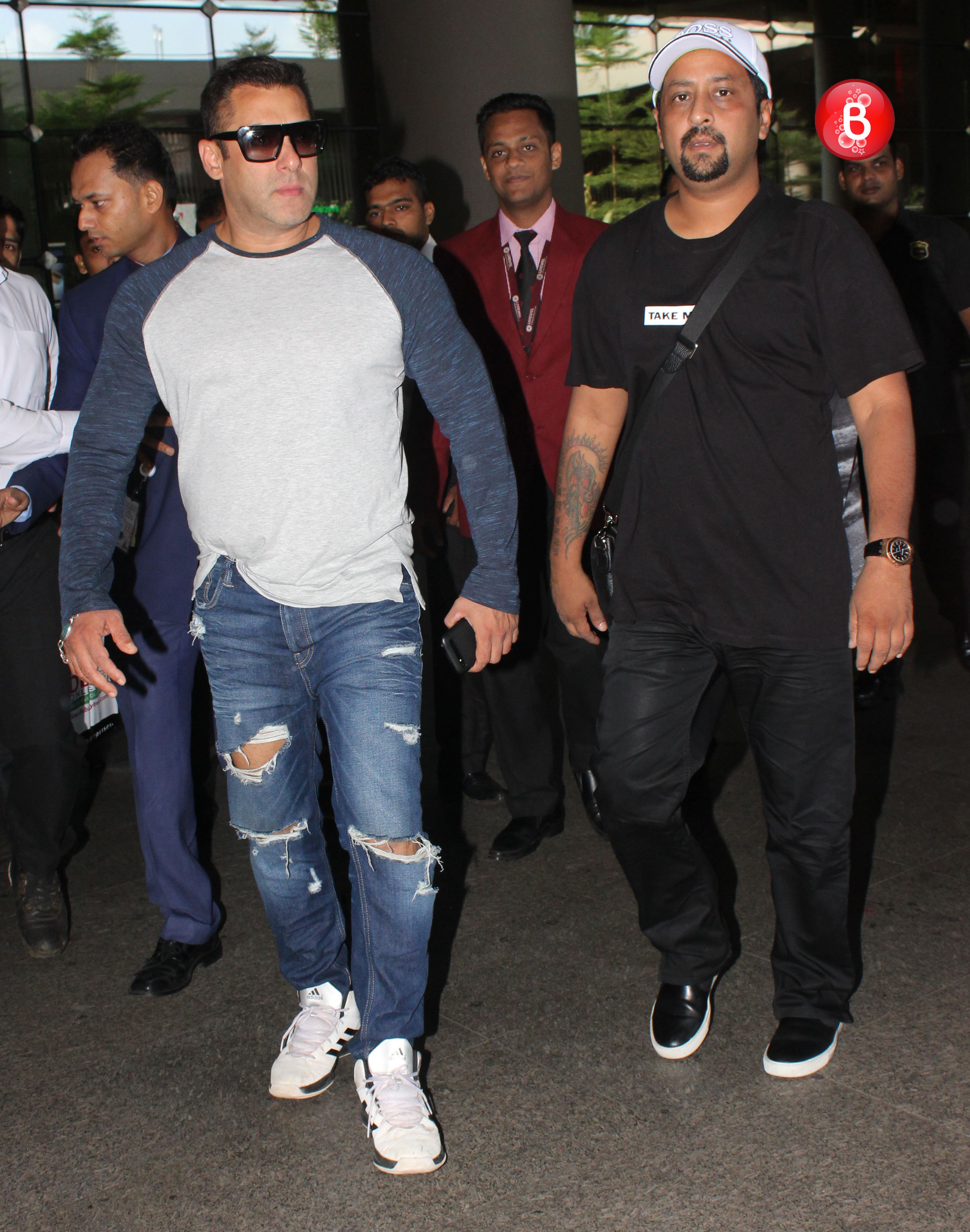 Salman Khan, Iulia Vantur snapped at airport