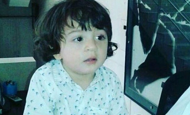OMG! AbRam Kissing Ahaan Panday | Cuteness overloaded