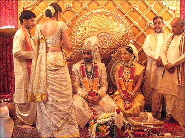 Abhishek Bachchan and Aishwarya Rai's wedding!