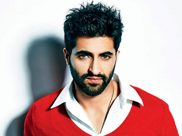 Akshay Oberoi on his short film, his equation with Pia Bajpayi and more