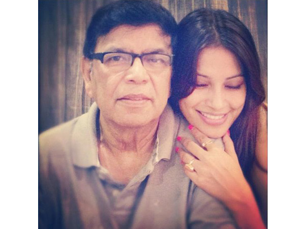 Actress Bipasha Basu, who is presently on a trip to Barcelona with hubby Karam Singh Grover, took to Instagram and wishes her dad happy birthday!