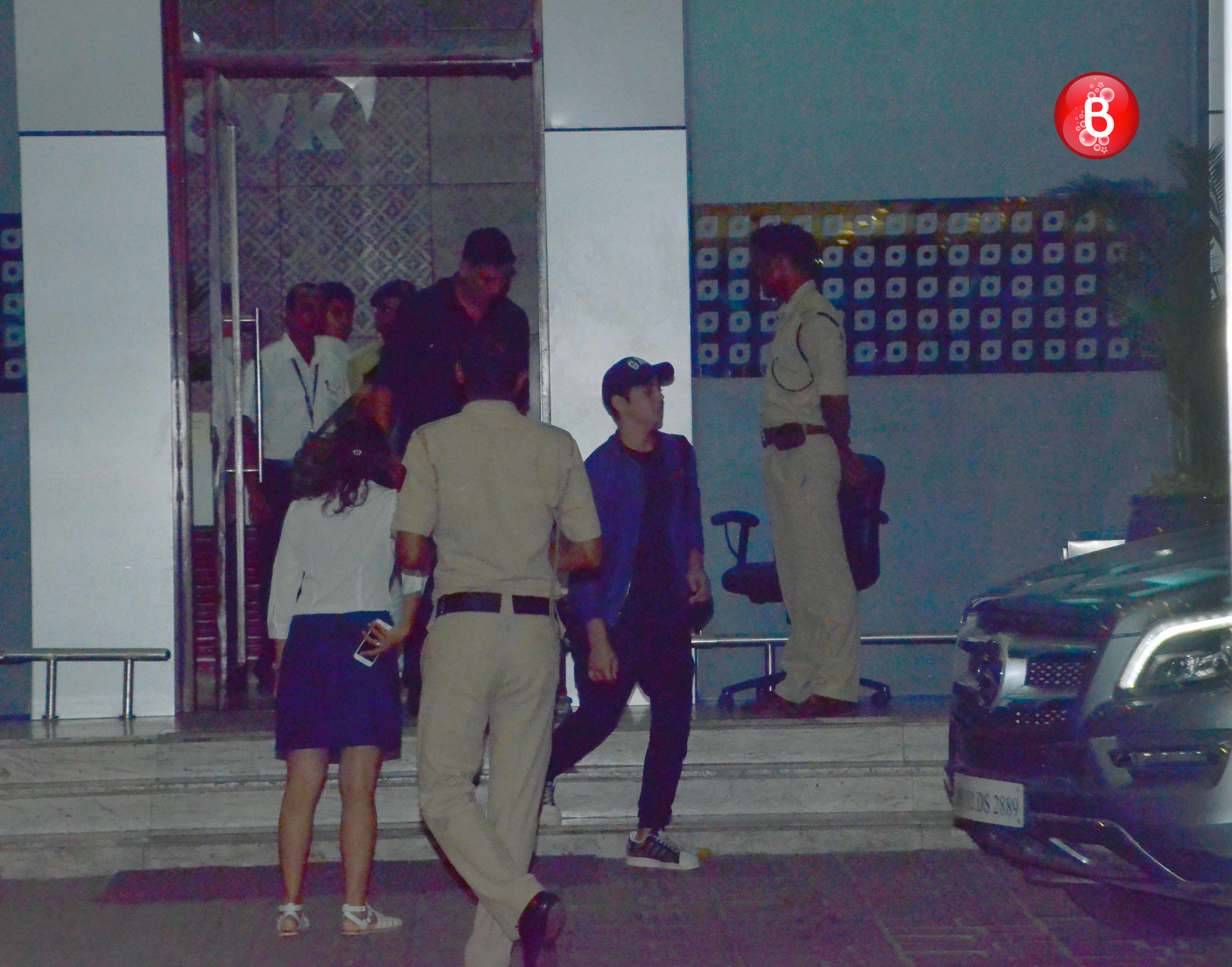 Akshay Kumar snapped at Kalina Airport with his family