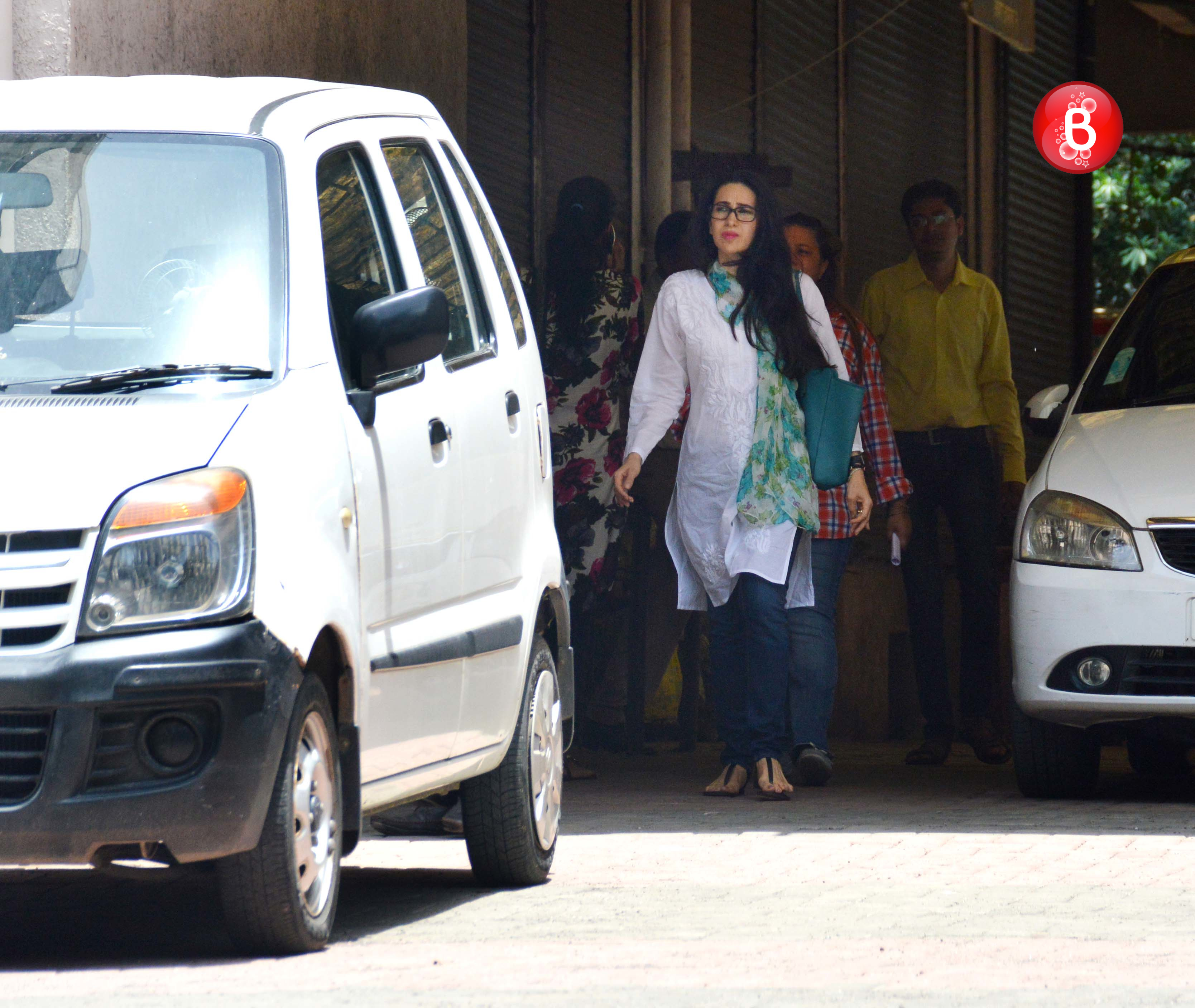 Karisma Kapoor, Sunjay Kapur snapped outside the family court