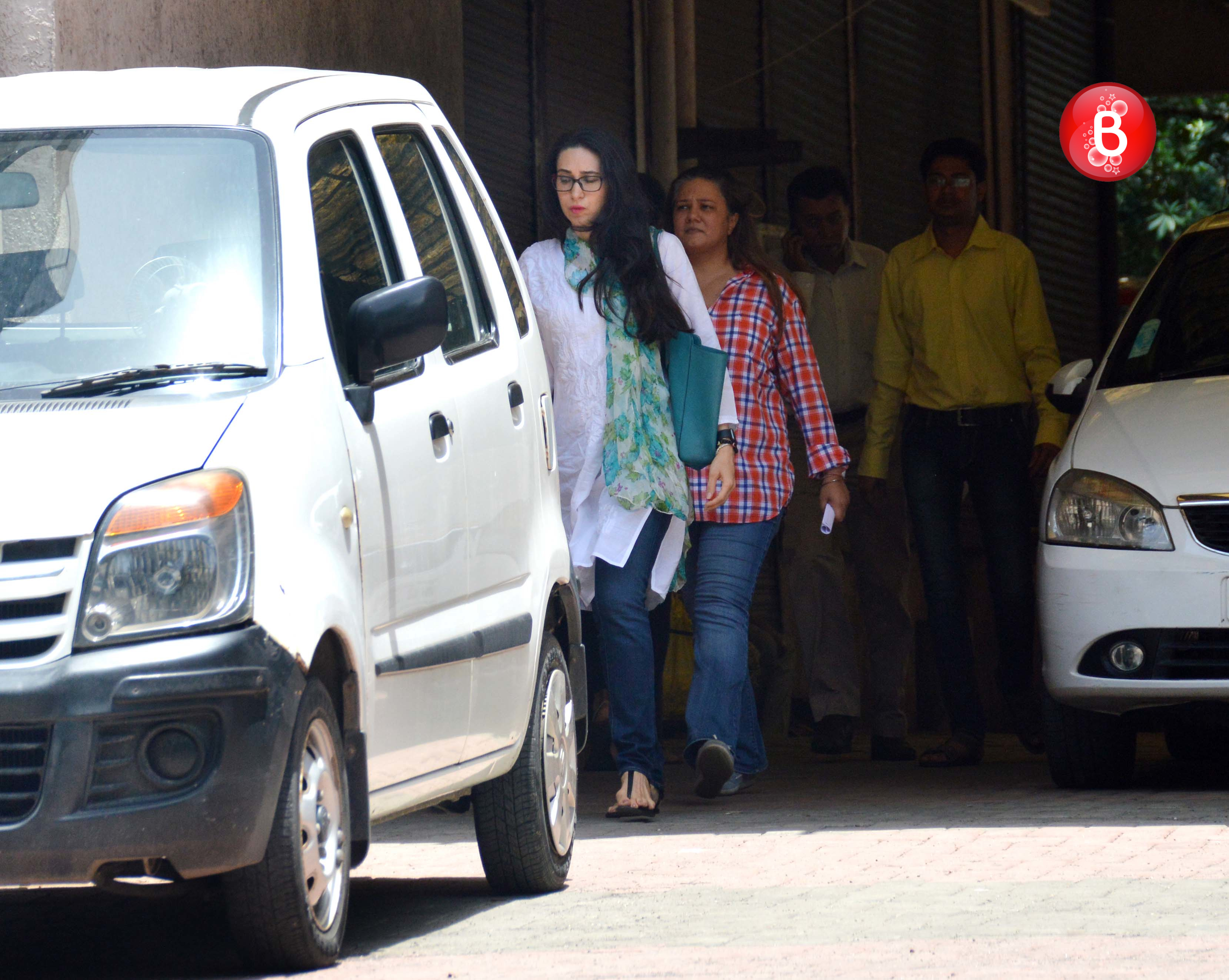 Karisma Kapoor, Sunjay Kapur snapped outside the family court