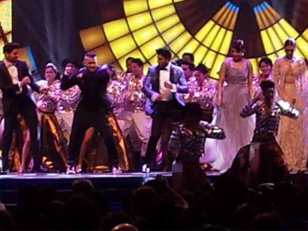 Salman Khan, Ranveer Singh, Deepika Padukone and Priyanka Chopra dance together