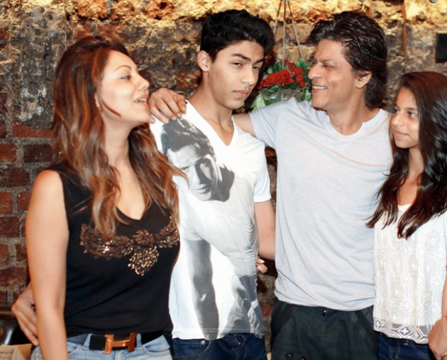 Shah Rukh Khan with family