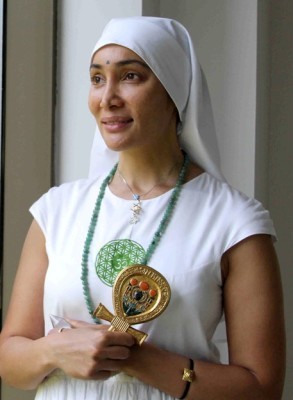 Sofia Hayat reveals silicon removed from her press meet