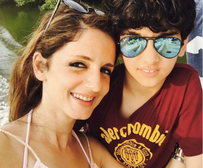 Suzzane Khan with her Kids