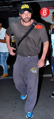 Salman Khan and other B-Town celebs snapped at airport after IIFA 2016